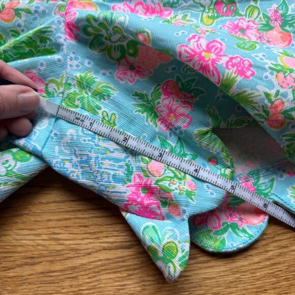 Lilly Pulitzer x Disney Parks Buttercup Shorts Lilly Loves Disney Size 2 - Picture 14 of 14